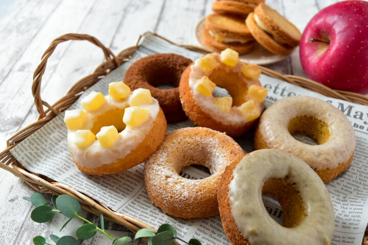 青森りんごの魅力をまっすぐに味わえる「大竹菓子舗」のドーナツとバターサンド
