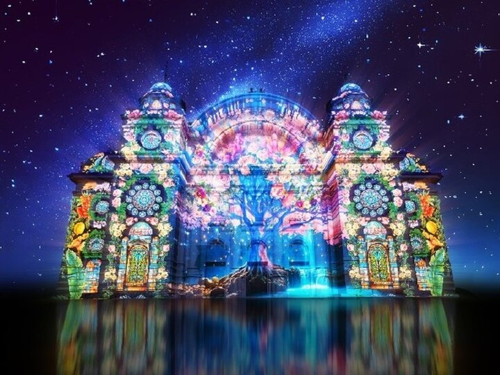 メリーゴーランド型オルゴール 遊園地 豪華絢爛 ライトアップ イルミネーション 大阪イルミネーション・ライトアップスポット11選。大阪城や水辺