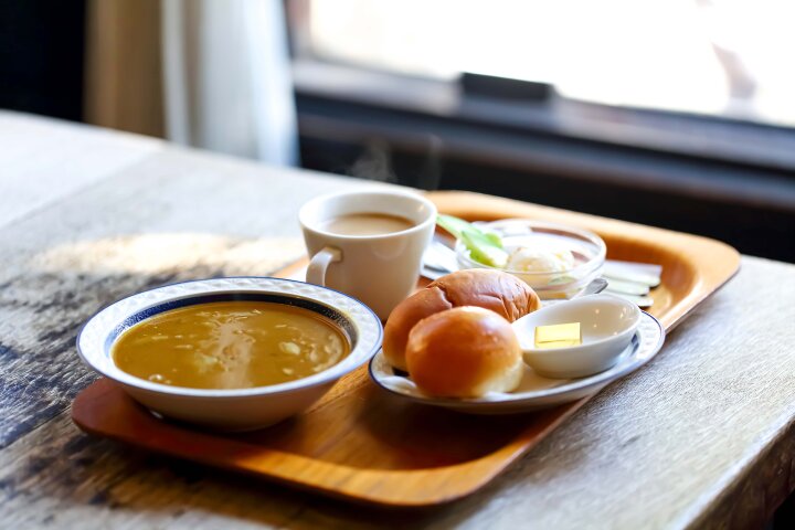 学生街のカフェならではのパンメニュー