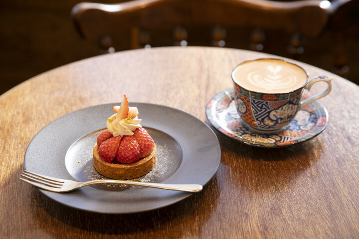 浅草からもほど近い人気のカフェ♪ 手作りのスイーツと居心地のよい空間が楽しめる「from afar」