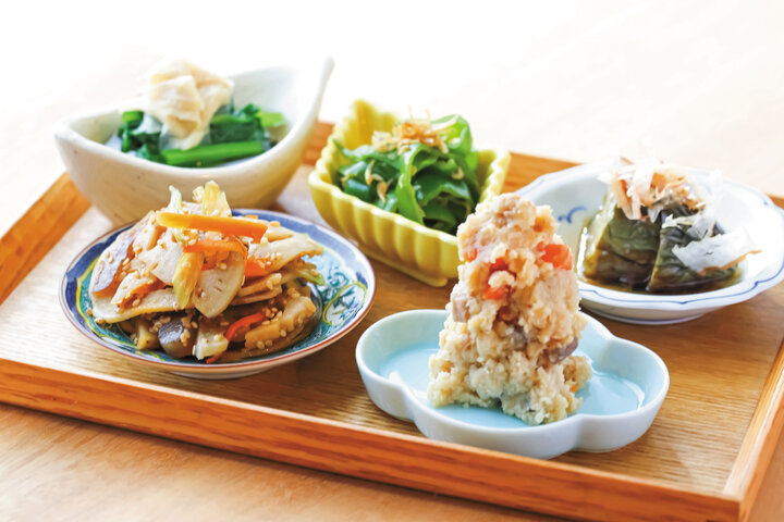 木屋町さんぽのシメはおばんざいディナー「おばんざいと純洋食 アイサニ」