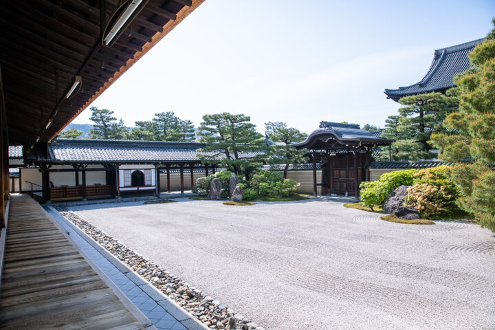 祇園にたたずむ京都最古の禅寺・建仁寺で、新旧のアート＆美しいお庭を 