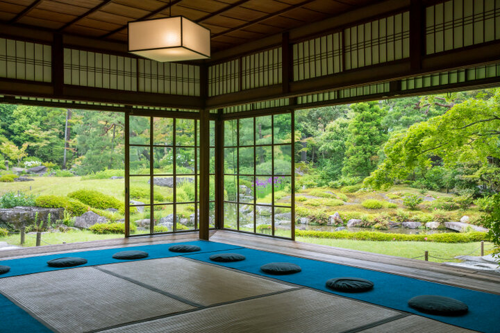 木々の緑やせせらぎが五感を満たす、京都の名庭「無鄰菴」で美しい眺め