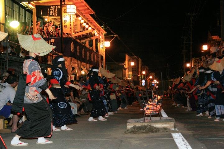 【秋田】日本三大盆踊りのひとつ「西馬音内盆踊り」