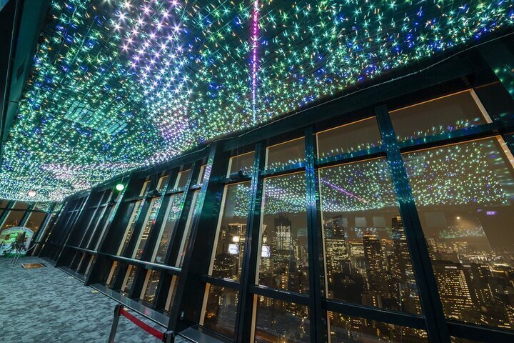 東京の夜景に溶け込む30,000球の星空ファンタジー。東京タワー「天の川イルミネーション」