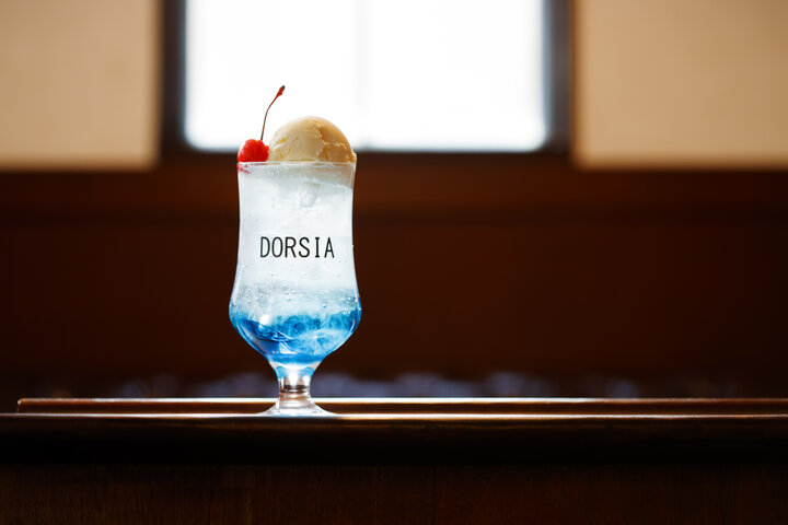 【神戸・三宮】レトロなのに新しい喫茶店「DORSIA」