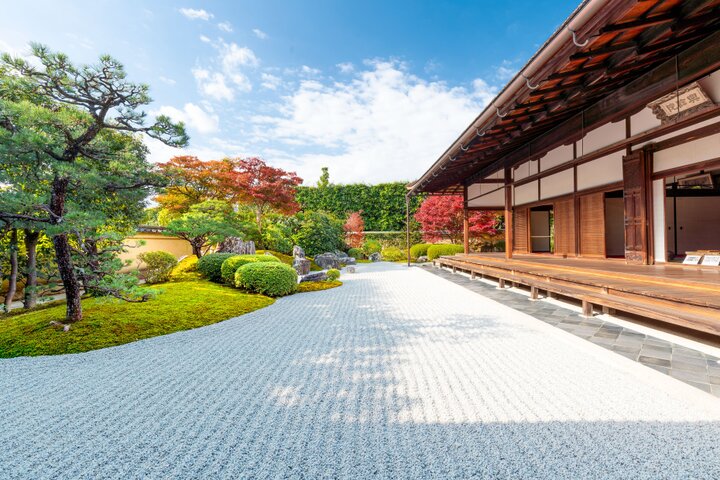 秋の特別公開開催中の、大徳寺へ。千利休ゆかりのお庭も