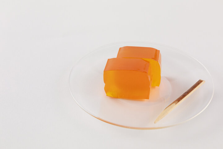 オレンジ色の宝石みたいなお茶菓子「姫橘羹」