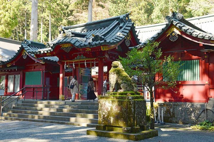まずは元箱根の「箱根神社」を目指しましょう