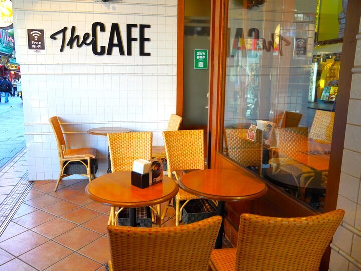 ポットの中にお花が咲くアートな工芸茶「The CAFE」