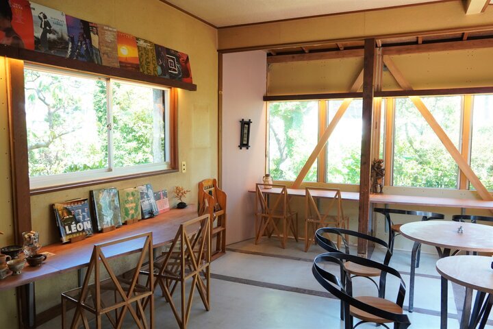 お寺の境内にたたずむ隠れ家カフェ「蕪珈琲」