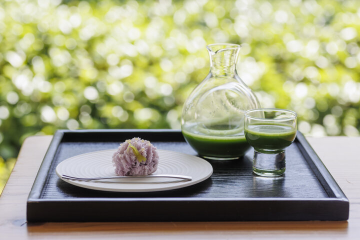 季節の上生菓子と日本茶