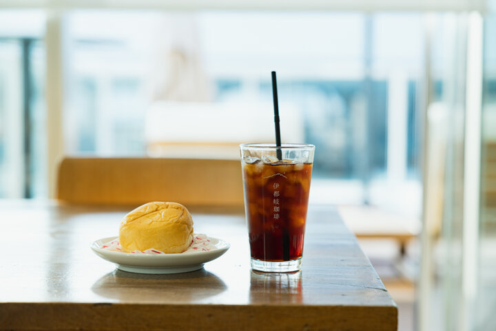 「伊都岐珈琲 THE TERRACE」で宮島島内で焙煎するスペシャルティコーヒーを