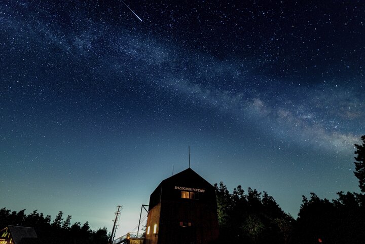 夜のロープウェーに乗って気軽に星空観賞へ