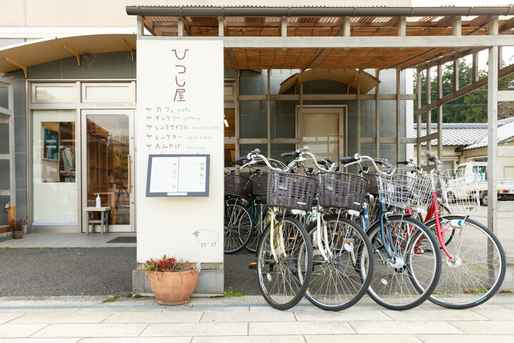 穂高駅の目の前にあるレンタサイクル店「安曇野ひつじ屋」
