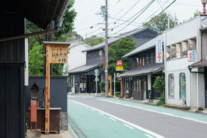 焼き物の町を感じる場所があちこちに