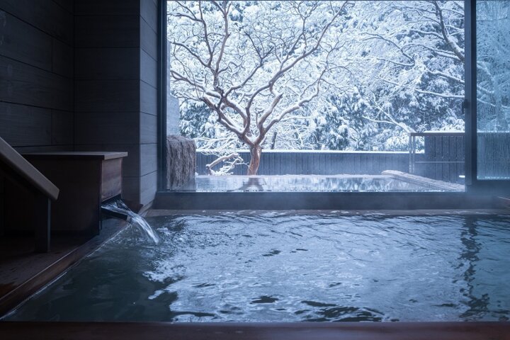 ひとりで温泉旅館を堪能。冬限定「界の温泉ひとり旅」でしたいこと