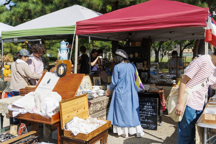 フランスの“美しいガラクタ”が並ぶ「BROCANTE de GIGUE」