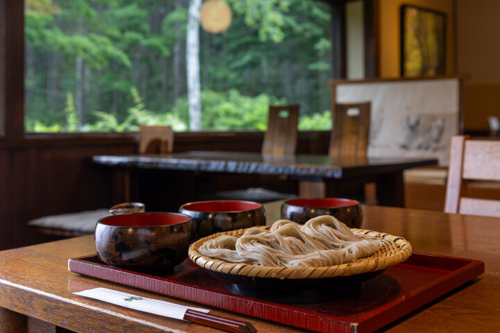 そばの名産地、長野・戸隠へ。名店「そばの実」の香り豊かで濃い味わいのそばを楽しむ