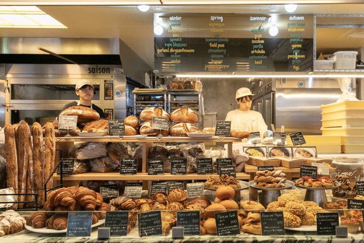 外国気分で朝食を♪ オープンサンドやオムレツが1日中楽しめる、五反田「SAISON bakery&coffee」