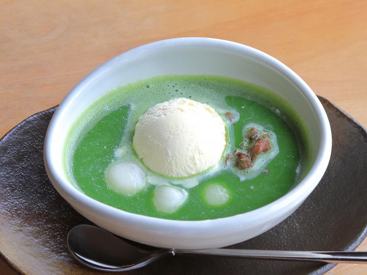 茶葉の天ぷらから抹茶ぜんざいまで！全国有数の茶の産地でいただく日本茶づくしのグルメ