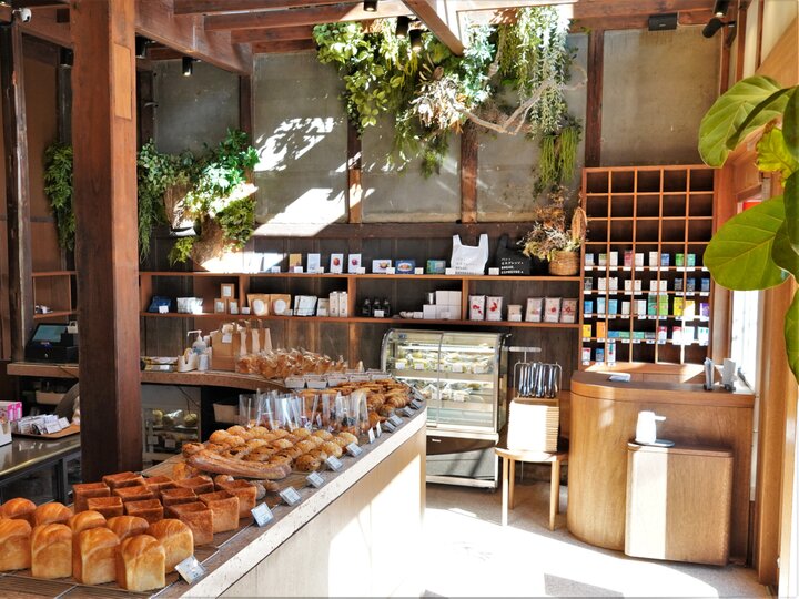 古民家ベーカリーカフェ「パンとエスプレッソと由比ガ浜商店」のシラストースト