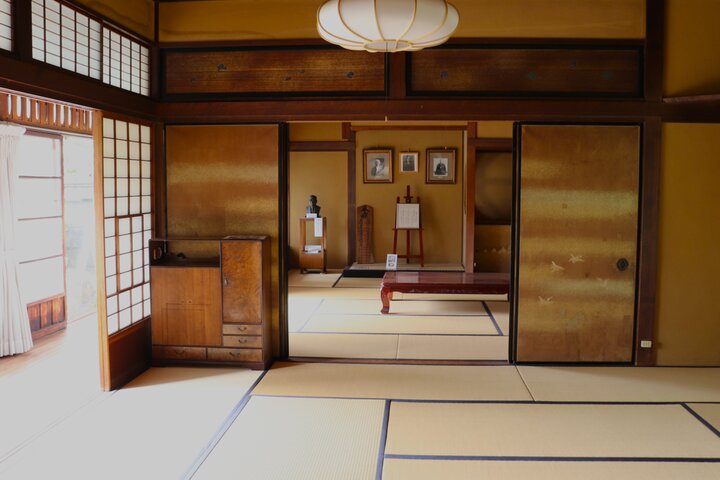 細部までこだわった意匠が目を引く和館