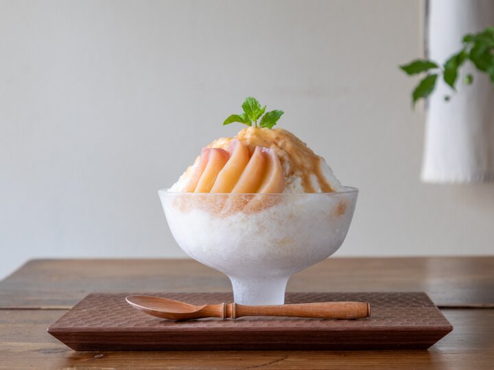 8月上旬まで桃尽くし！夏季はかき氷が登場する大阪・天満橋の「Nova 珈琲と焼菓子」
