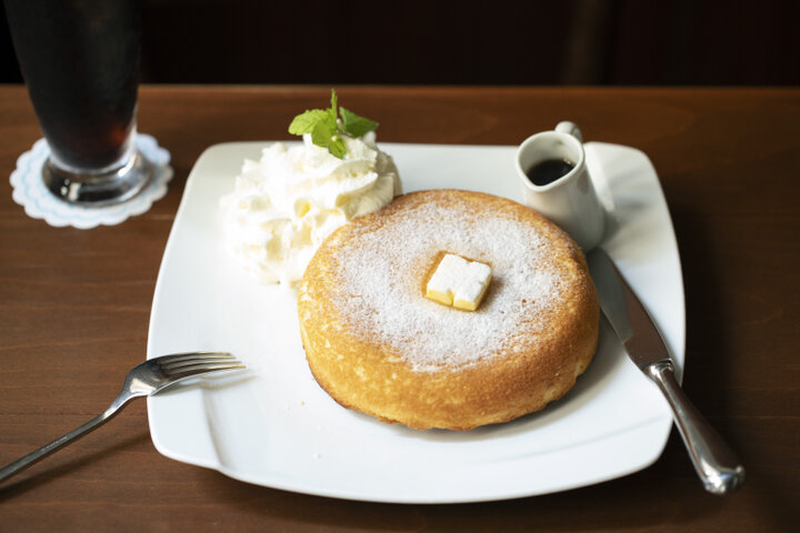おひとりさまもOK♪ ふんわり軽やか食感のホットケーキ＆フレンチトーストが自慢の「石釜 bake bread 茶房 TAM TAM」