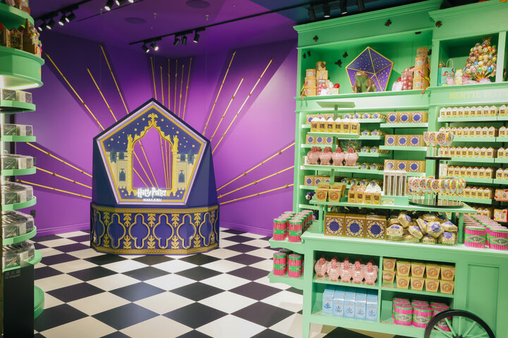 日本初の旗艦店「ハリー・ポッター ショップ 原宿」オープン