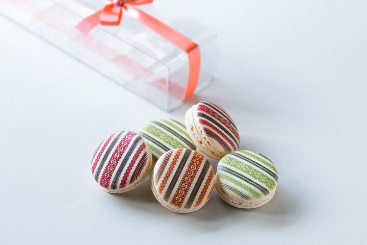 【福岡】縁起のよさを感じる彩り豊かなスイーツ、ホテルオークラ福岡の「ハカタマカロン『粋』」