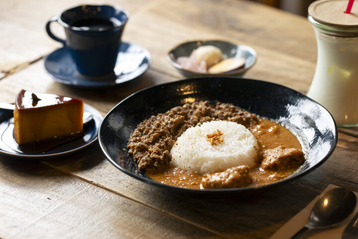 ひとりでも気軽に立ち寄れる♪ほっとひと息つける止まり木のようなカフェ／国分寺「スズメノツノ」