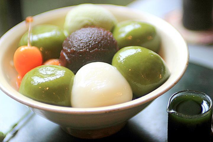 鎌倉の甘味処｢茶房 雲母(きらら)｣で、作りたての白玉を味わいましょう
