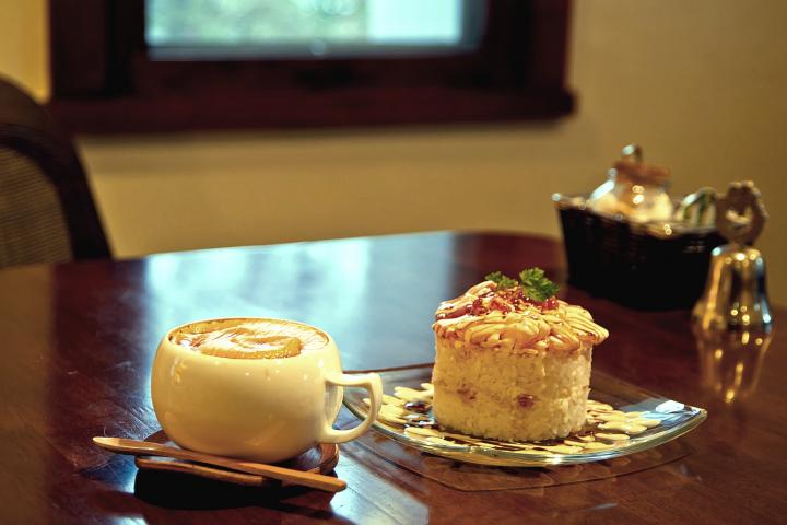 明治初期の雰囲気を楽しむ、函館の「Cafe dining Joe」