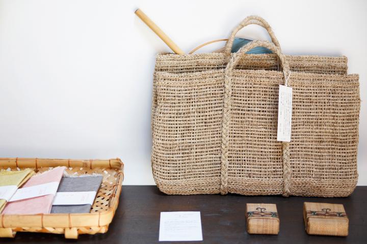 長屋を改装した「白灯」で出会う、ていねいな暮らしに寄りそう生活雑貨