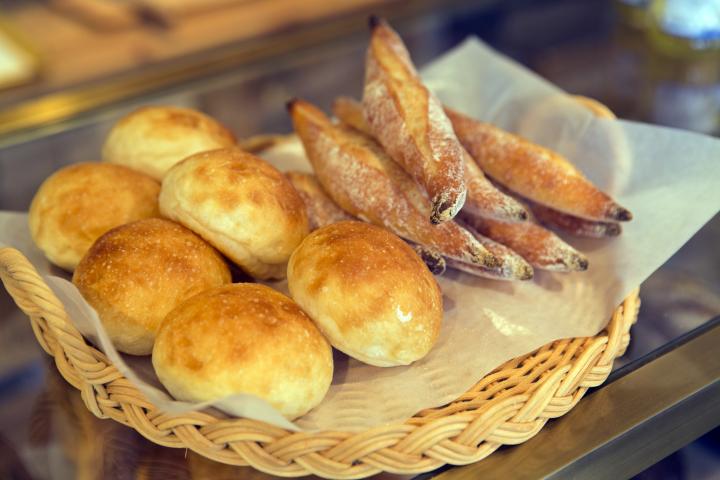 自家製粉にこだわった、京都で評判の小麦のおいしさを味わうパン屋さん