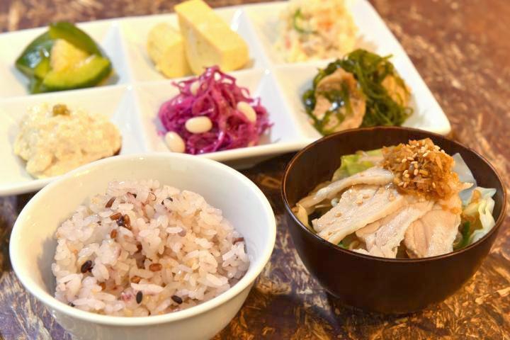 夜は会員制 中目黒 青家 でいただく 京都の家庭料理 おばんざい ランチ ことりっぷ