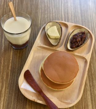 開店から10分だけ! どらやき生地の特製パンケーキ