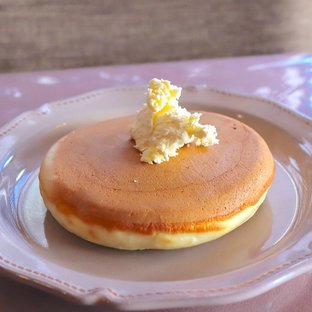 週末だけの喫茶店 奥神楽坂 熊木ホットケーキ店 で楽しむフランス式ホットケーキ ことりっぷ