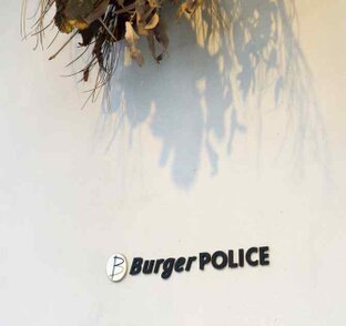 Burger POLICE