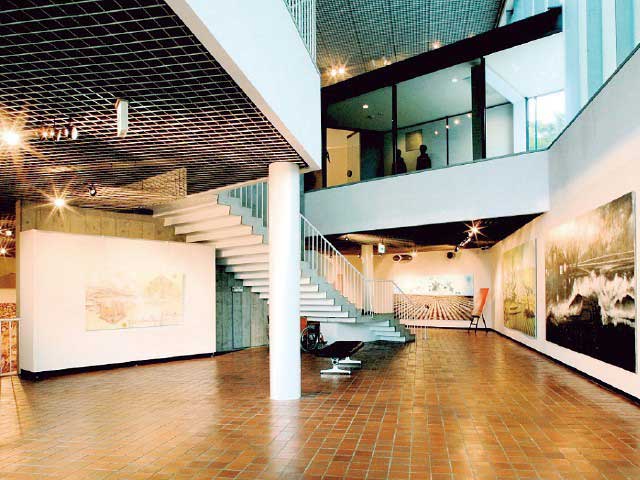 公益財団法人池田20世紀美術館