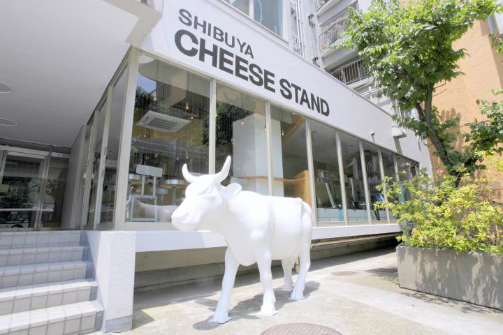 日本初の国産「ブッラータ」など、手作りフレッシュチーズをできたてで食べられる「シブヤチーズスタンド」